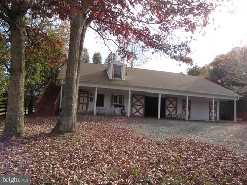 4085 Sumerduck Rd, Sumerduck, VA 22742 photo 19