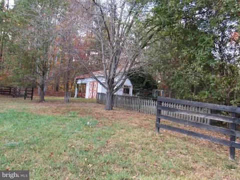 4085 Sumerduck Rd, Sumerduck, VA 22742 photo 13