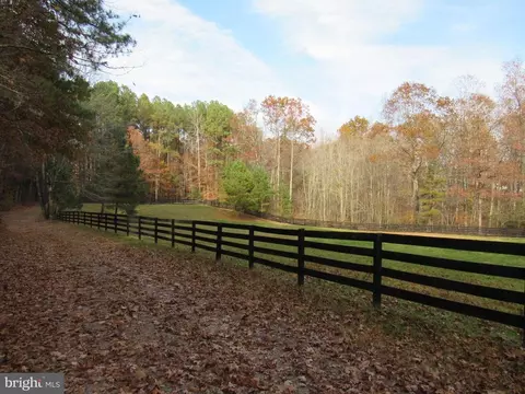 4085 Sumerduck Rd, Sumerduck, VA 22742 photo 30