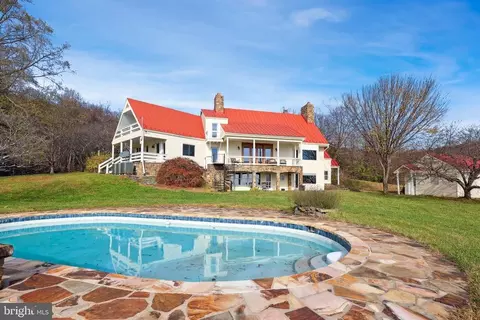 3624 Leeds Manor Rd, Markham, VA 22643