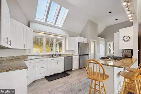 3624 Leeds Manor Rd, Markham, VA 22643 photo 12