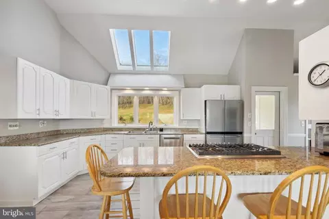 3624 Leeds Manor Rd, Markham, VA 22643 photo 13