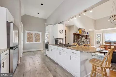 3624 Leeds Manor Rd, Markham, VA 22643 photo 14