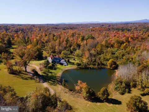 7054 Wilson Rd, Warrenton, VA 20186 photo 8