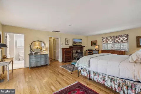 7054 Wilson Rd, Warrenton, VA 20186 photo 48