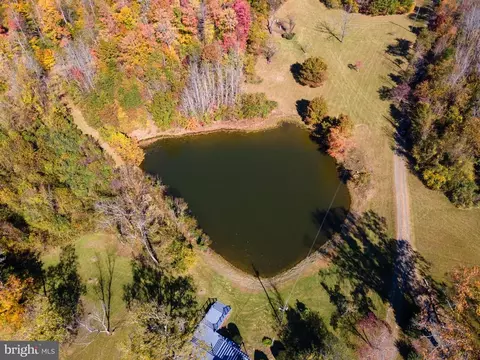 7054 Wilson Rd, Warrenton, VA 20186 photo 6