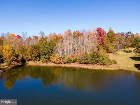 7054 Wilson Rd, Warrenton, VA 20186 photo 11