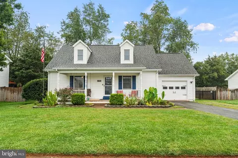 11700 Flag Rock Dr, Remington, VA 22734