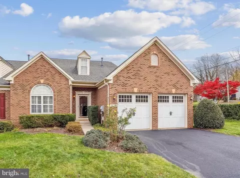 256 Garnet Ct, Warrenton, VA 20186