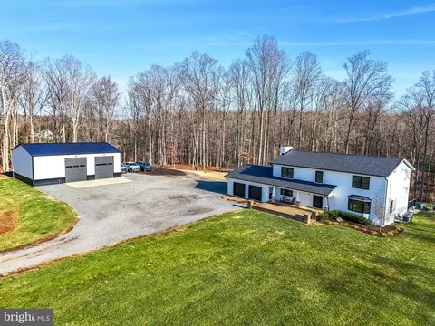 8407 Red Fox Ln, Warrenton, VA 20186