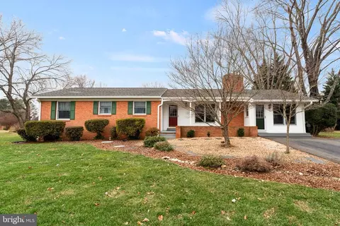 7193 Academy Rd, Warrenton, VA 20187