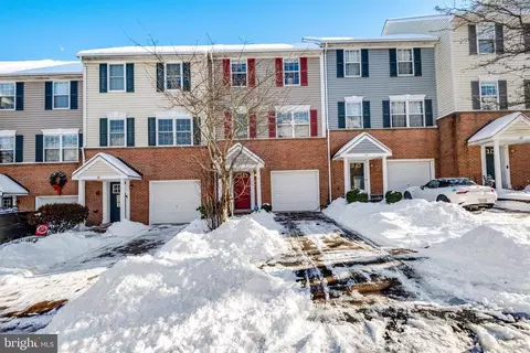 28 Sire Way, Warrenton, VA 20186