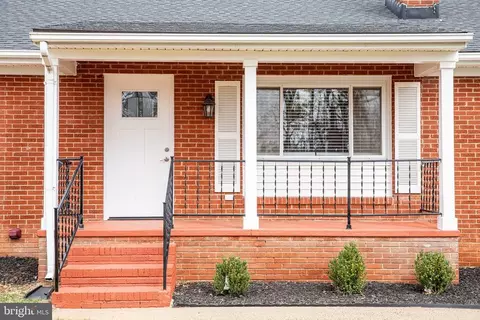 7196 Airlie Rd, Warrenton, VA 20187