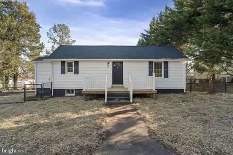 12028 Center St, Remington, VA 22734