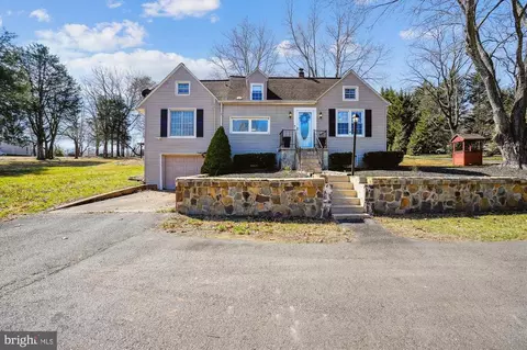 11676 Cemetery Rd, Bealeton, VA 22712