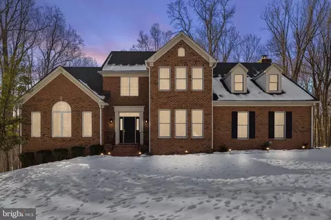 5747 Green Springs Dr, Warrenton, VA 20187