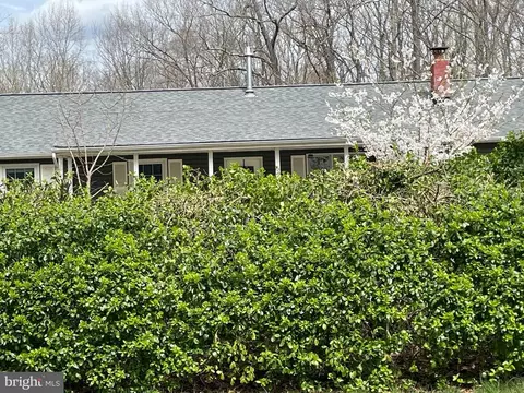 5458 Sumerduck Rd, Sumerduck, VA 22742 photo 4