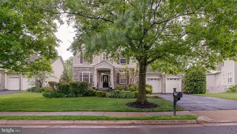 6735 Eckert Ct, Warrenton, VA 20187