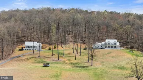 9550 Poorhouse Rd, Marshall, VA 20115