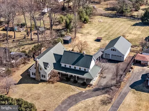 2725 Crenshaw Rd, Marshall, VA 20115 photo 3
