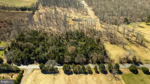 8772 Old Dumfries Rd, Catlett, VA photo 9