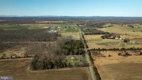 8772 Old Dumfries Rd, Catlett, VA photo 2