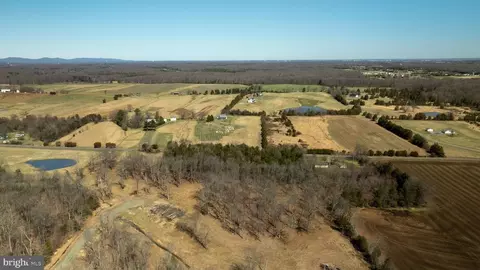 8772 Old Dumfries Rd, Catlett, VA photo 6
