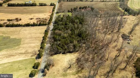 8772 Old Dumfries Rd, Catlett, VA photo 3
