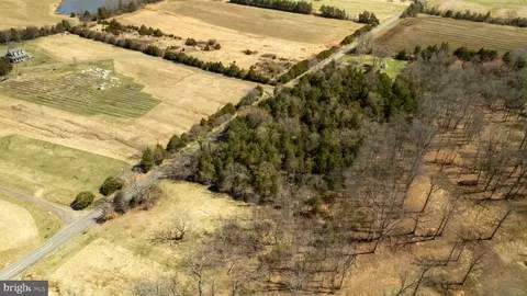8772 Old Dumfries Rd, Catlett, VA photo 5