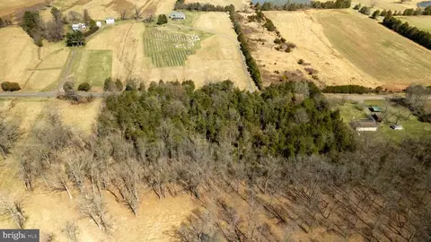 8772 Old Dumfries Rd, Catlett, VA photo 11
