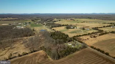 8772 Old Dumfries Rd, Catlett, VA photo 4
