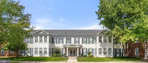 6704 Holly Farm Ln UNIT 212, Warrenton, VA 20187