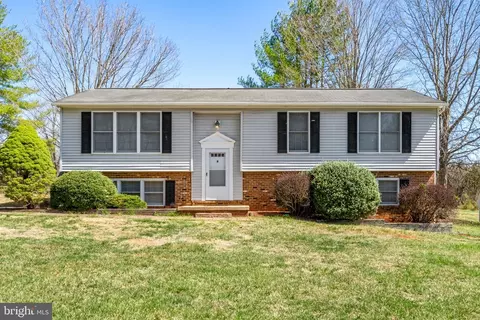 9707 Routts Hill Rd, Warrenton, VA 20186