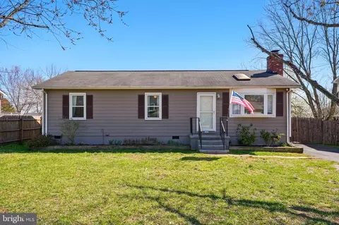 10744 Blake Ln, Bealeton, VA 22712
