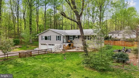 7326 Moss Ln, Warrenton, VA 20187
