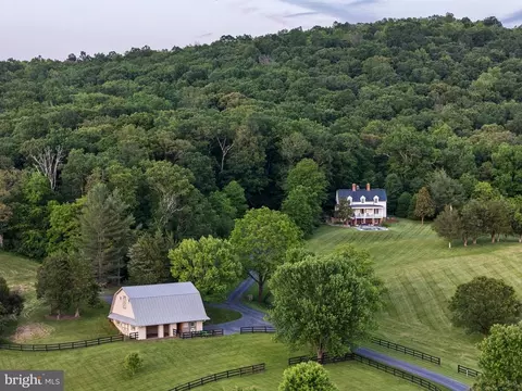 7295 Dudie Rd, Marshall, VA 20115 photo 3