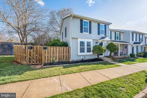 135 Split Oak St, Warrenton, VA 20186
