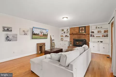 12007 Briar Patch Rd, Hume, VA 22639 photo 3