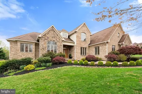 7827 Wellington Dr, Warrenton, VA 20186