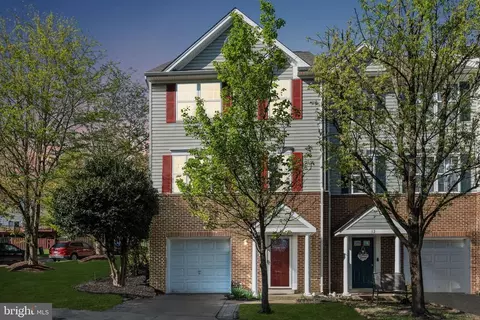10 Sire Way, Warrenton, VA 20186
