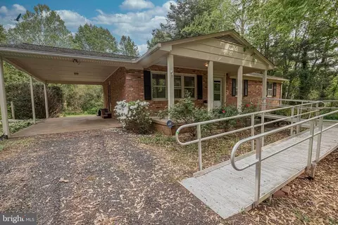 9743 Lees Mill Rd, Warrenton, VA 20186