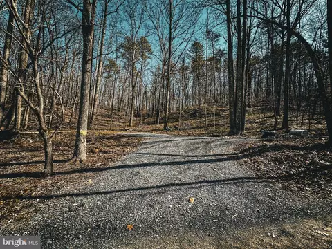 Hidden Springs Dr, Marshall, VA photo 13