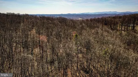 Hidden Springs Dr, Marshall, VA photo 3