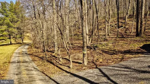 Hidden Springs Dr, Marshall, VA photo 26
