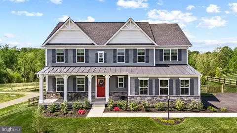 8005 International Dr, Warrenton, VA 20187