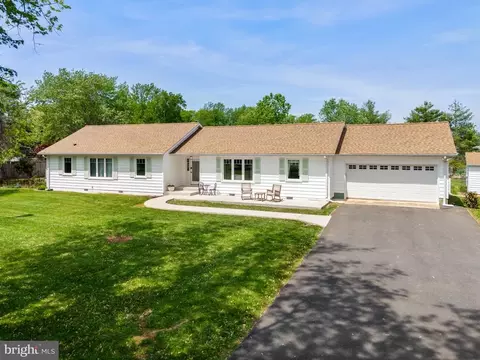 7552 Pilcher St, Warrenton, VA 20186