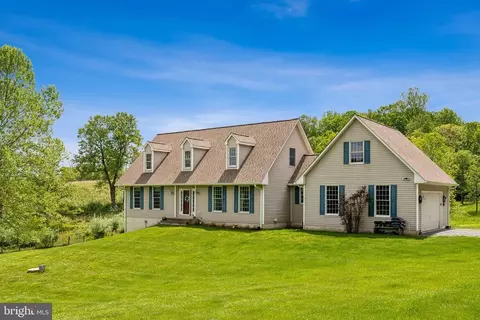 5415 Carper Farm Ln, Hume, VA 22639