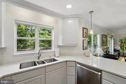 430 Devon Dr, Warrenton, VA 20186 photo 6
