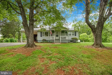9576 Deer Hollow Ln, Warrenton, VA 20186
