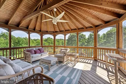 6422 View Ct, Broad Run, VA 20137 photo 2